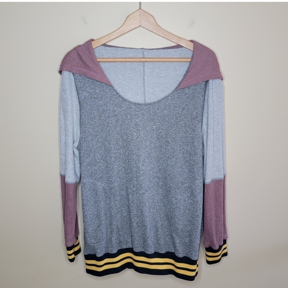 🩶 Varsity-Style Colorblock Hoodie (Mindy Mae) || Size L